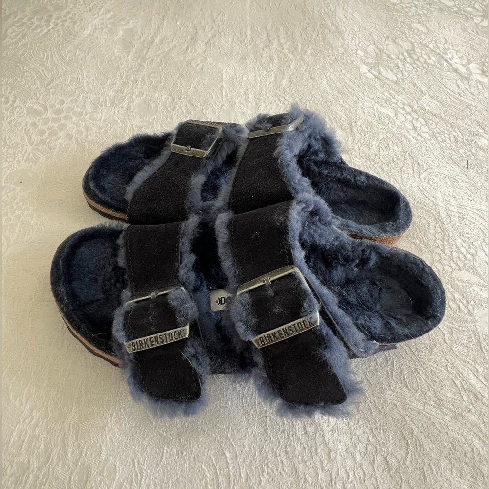 Birkenstock leather and shearling never worn. Size 37